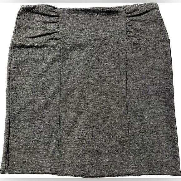 3 FOR $15 🙌🏼 Forever 21 S/P dark gray mini pencil skirt pull on tube elastic - Picture 1 of 3
